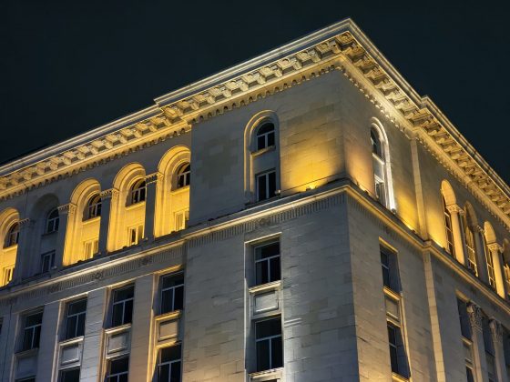 Смартфон Poco F8 Pro: компактнее, мощнее и с телевиком