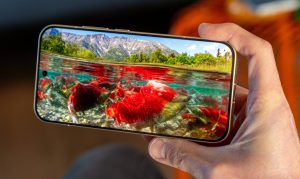 Видеообзор Poco F8 Pro: флагманская производительность без флагманской цены