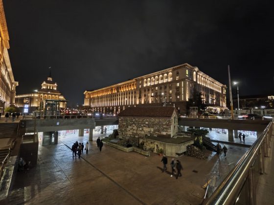 Смартфон Poco F8 Pro: компактнее, мощнее и с телевиком