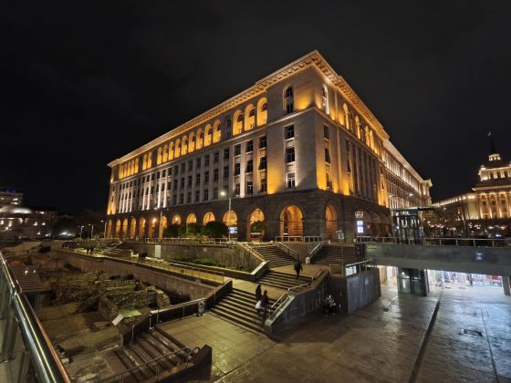 Смартфон Poco F8 Pro: компактнее, мощнее и с телевиком