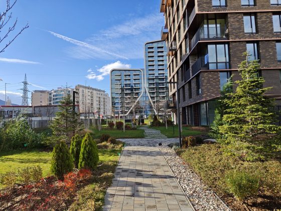 Смартфон Poco F8 Pro: компактнее, мощнее и с телевиком