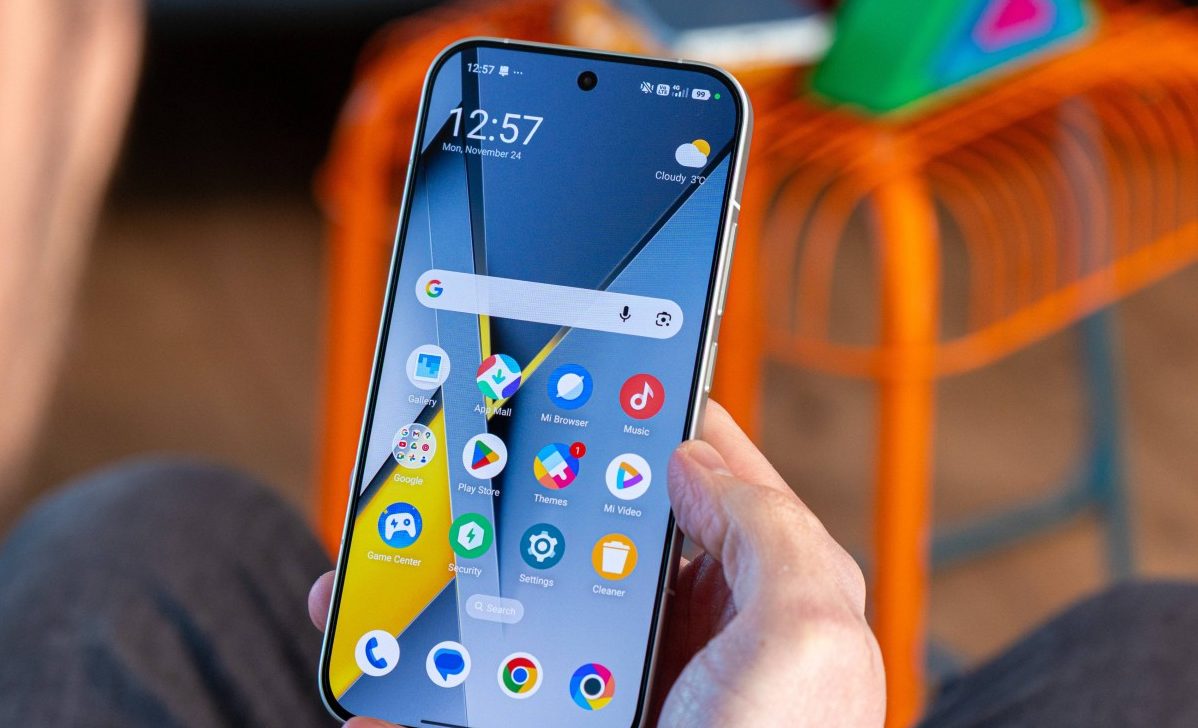 Смартфон Poco F8 Pro: компактнее, мощнее и с телевиком