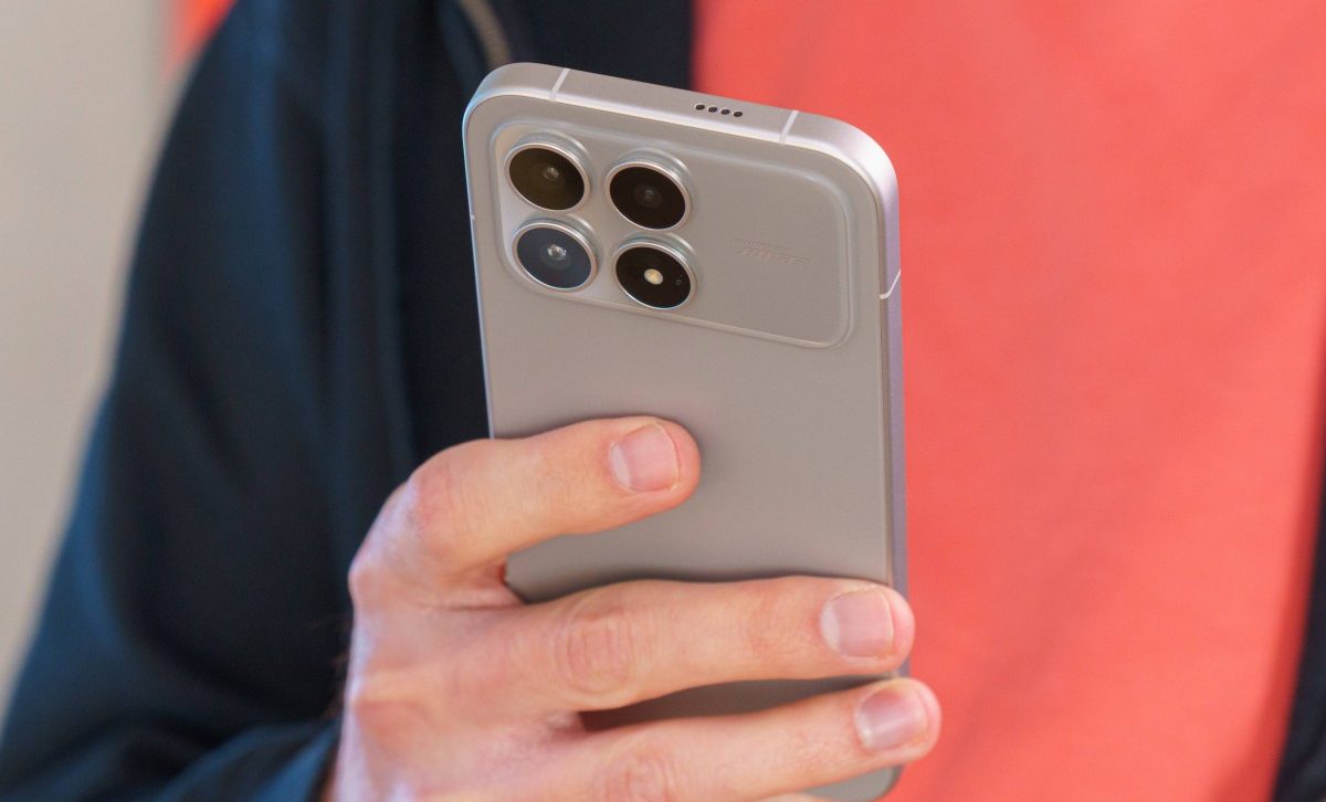 Смартфон Poco F8 Pro: компактнее, мощнее и с телевиком