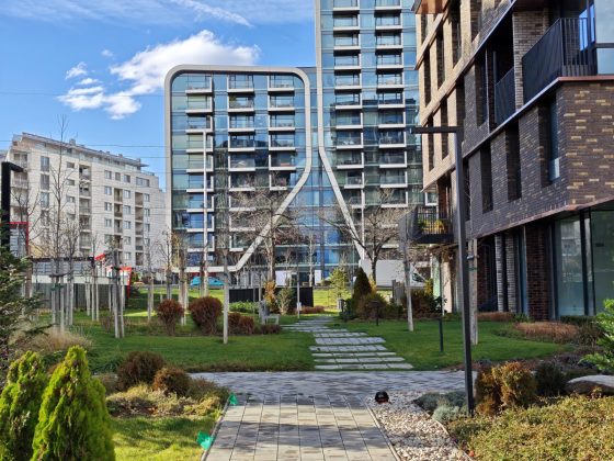 Смартфон Poco F8 Pro: компактнее, мощнее и с телевиком