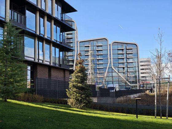 Смартфон Poco F8 Pro: компактнее, мощнее и с телевиком