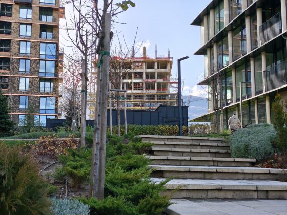 Смартфон Poco F8 Pro: компактнее, мощнее и с телевиком