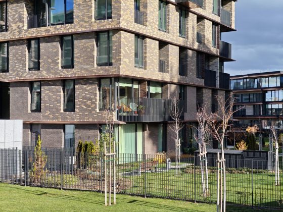 Смартфон Poco F8 Pro: компактнее, мощнее и с телевиком