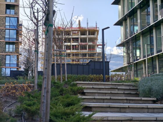 Смартфон Poco F8 Pro: компактнее, мощнее и с телевиком