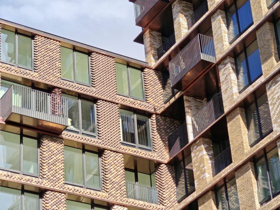 Смартфон Poco F8 Pro: компактнее, мощнее и с телевиком