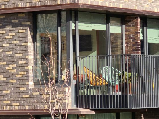 Смартфон Poco F8 Pro: компактнее, мощнее и с телевиком