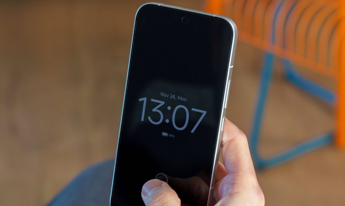 Смартфон Poco F8 Ultra: яркий дисплей, акустика Bose