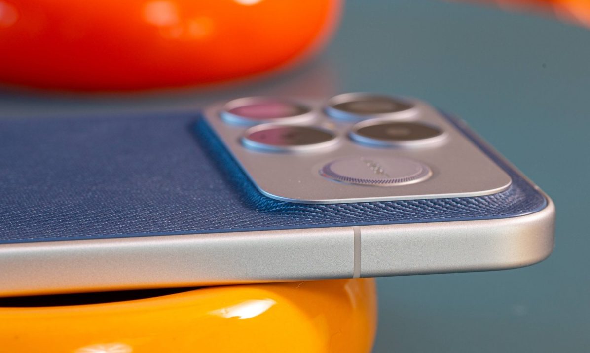 Смартфон Poco F8 Ultra: яркий дисплей, акустика Bose