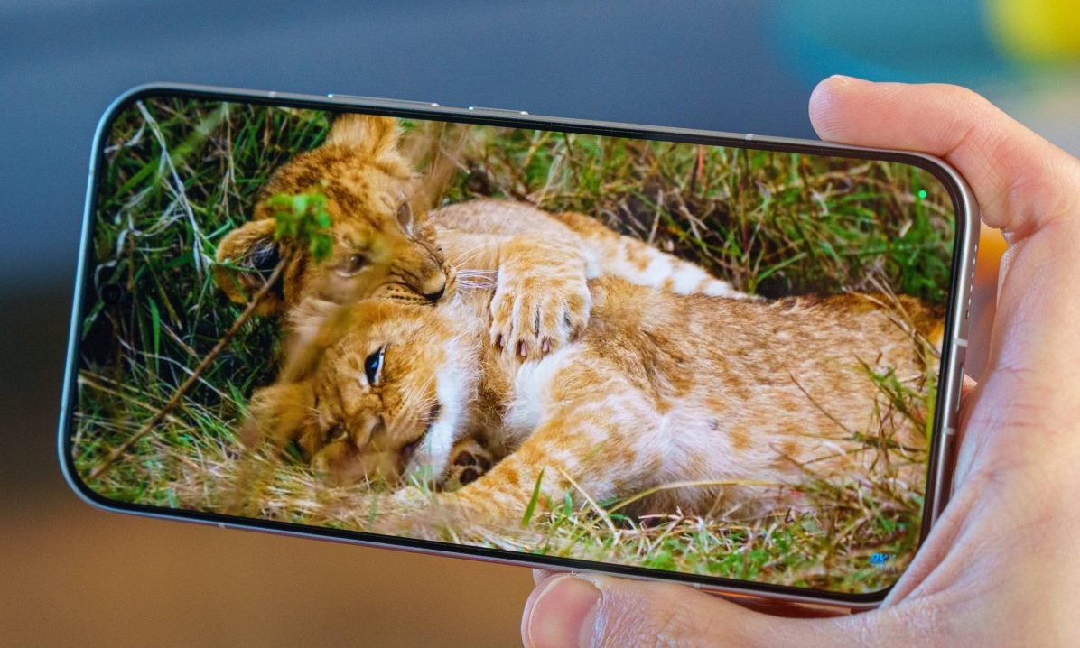 Смартфон Poco F8 Ultra: яркий дисплей, акустика Bose