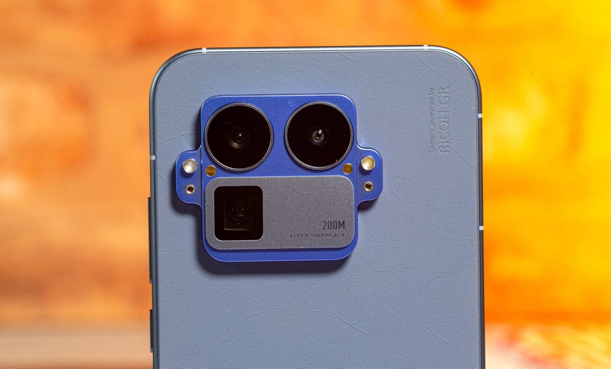 Смартфон Realme GT 8 Pro — камера и дисплей 7000 нит