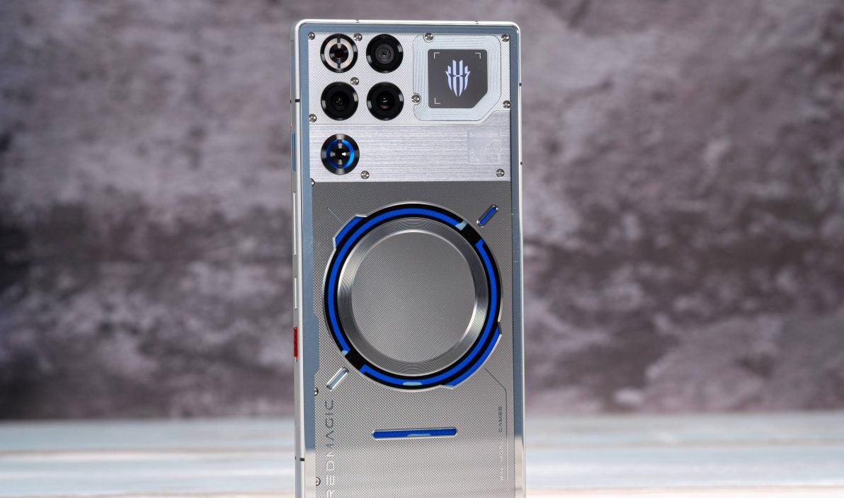 Смартфон RedMagic 11 Pro: игровой флагман с охлаждением