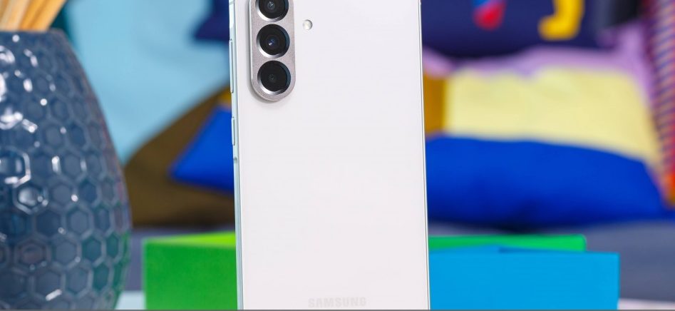 532485Samsung Galaxy A57 5G удивляет: зарядка быстрее, чем у флагмана S26