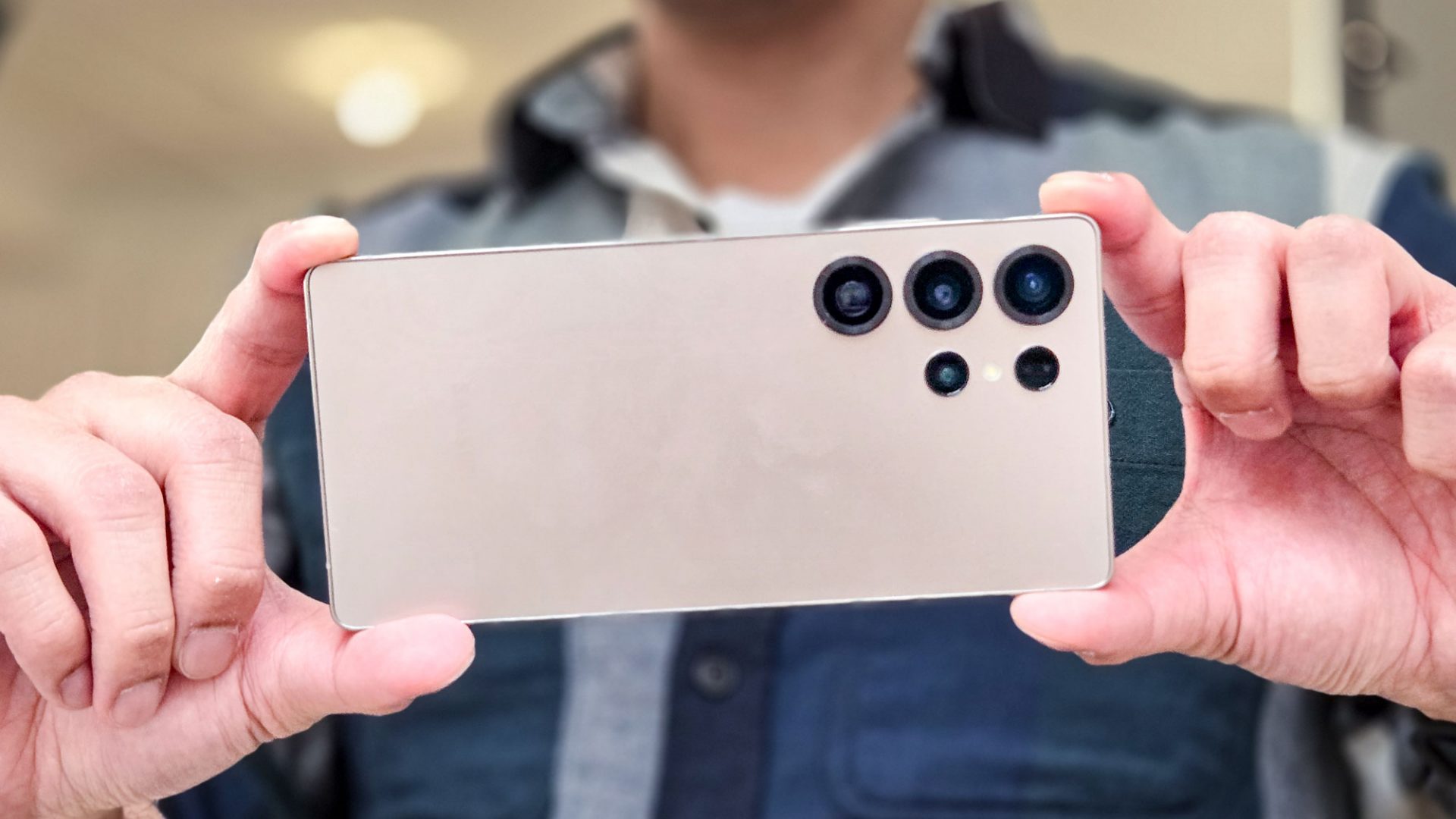 Смартфон Samsung Galaxy S26 Ultra: камеры и Exynos 2600