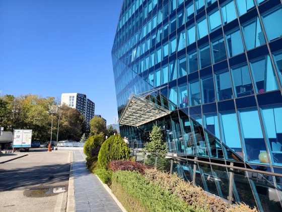 Смартфон vivo X300 Pro: камера, дисплей и OriginOS 6