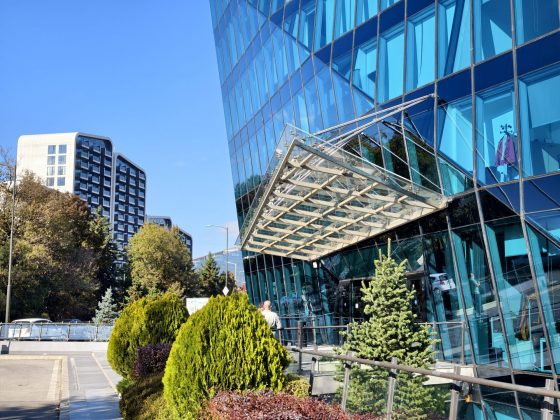 Смартфон vivo X300 Pro: камера, дисплей и OriginOS 6