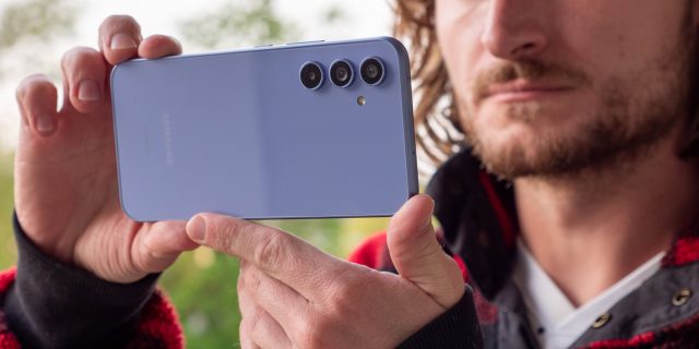 Смартфоны Galaxy A54 и A15 5G получают One UI 8 Смартфоны Galaxy A54 и A15 5G получают One UI 8