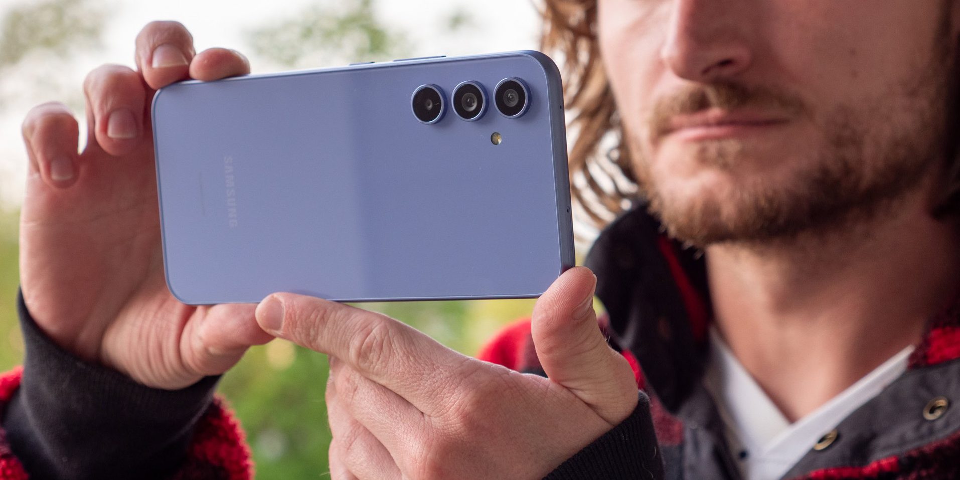 Смартфоны Galaxy A54 и A15 5G получают One UI 8