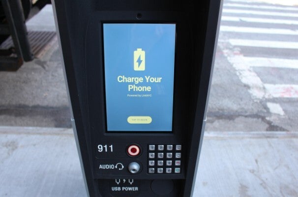 Google и TSA предупреждают: ваши смартфоны в опасности картинка Связь Wi-Fi и зарядки: TSA предупреждает о рисках