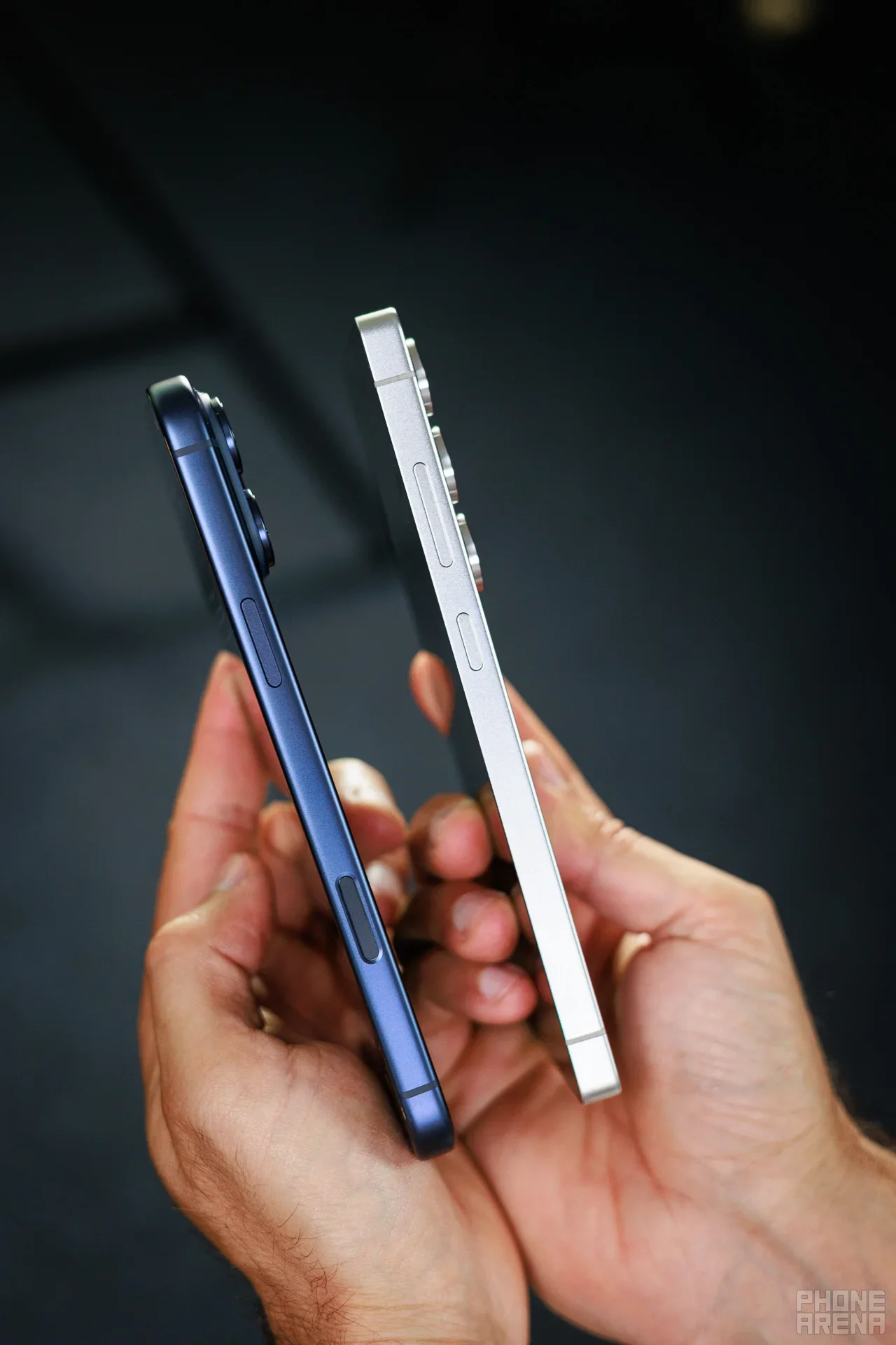 Galaxy и iPhone: развод года. Телефоны выбрали разные стороны