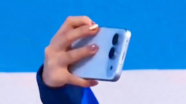 Ужасный дизайн Honor 500 в компании опять не смогли придумать ничего нового Ужасный дизайн Honor 500: в компании опять не смогли придумать ничего нового