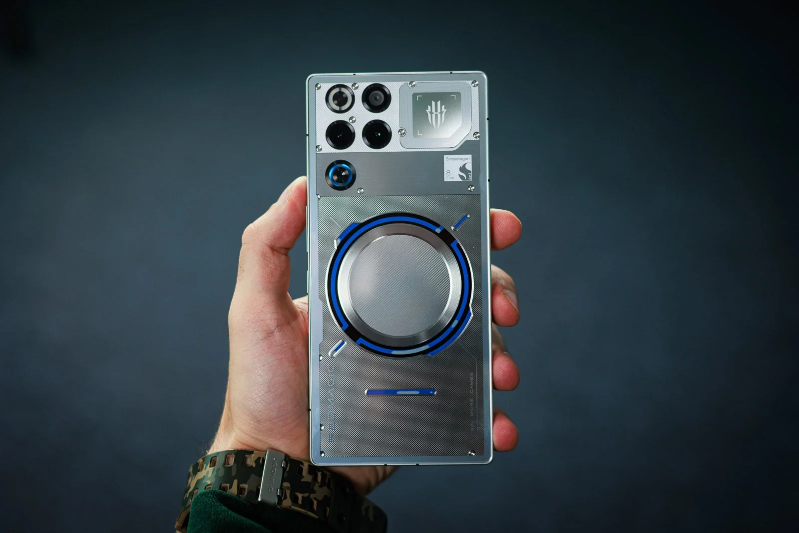 Ваш новый смартфон ужасен, и дело не в камере. Производители всё делают не так