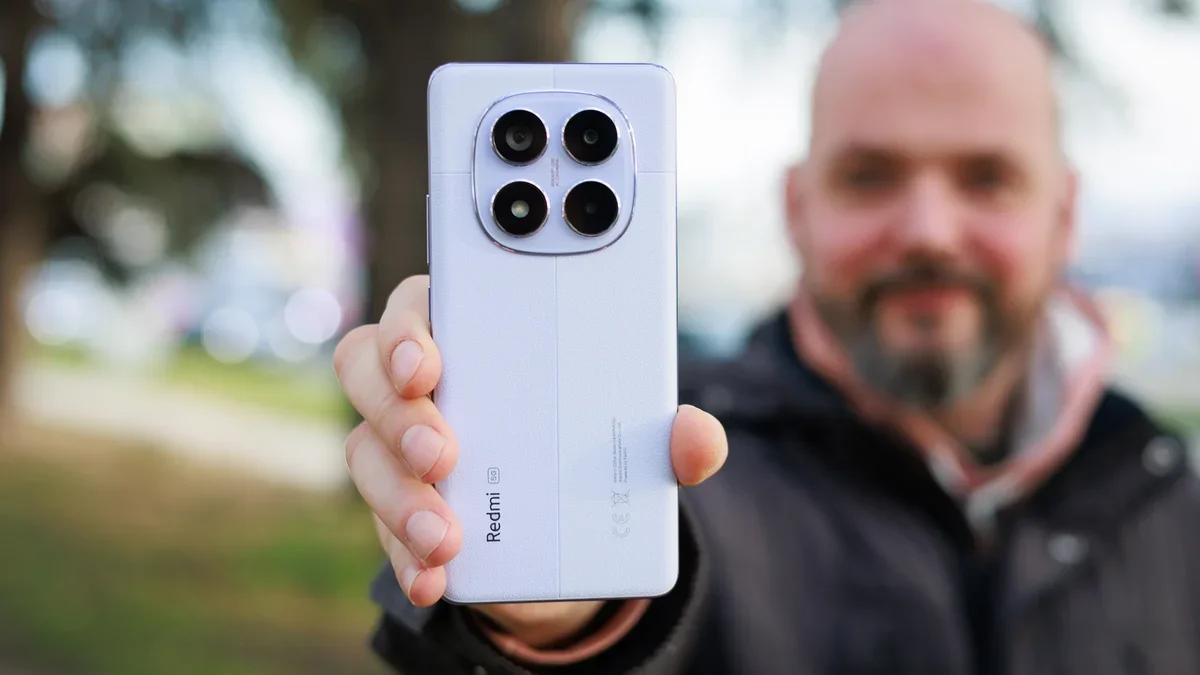 Все плохо со смартфоном Xiaomi на 10 000 мАч. Apple и Samsung могут спать спокойно.