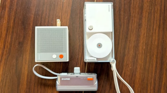 Зарядки Sharge — это провал платить 8 тыс. за экран на адаптере и стеклянный пауэрбанк — безумие (1) Зарядки Sharge — это провал платить 8 тыс. за экран на адаптере и стеклянный пауэрбанк — безумие