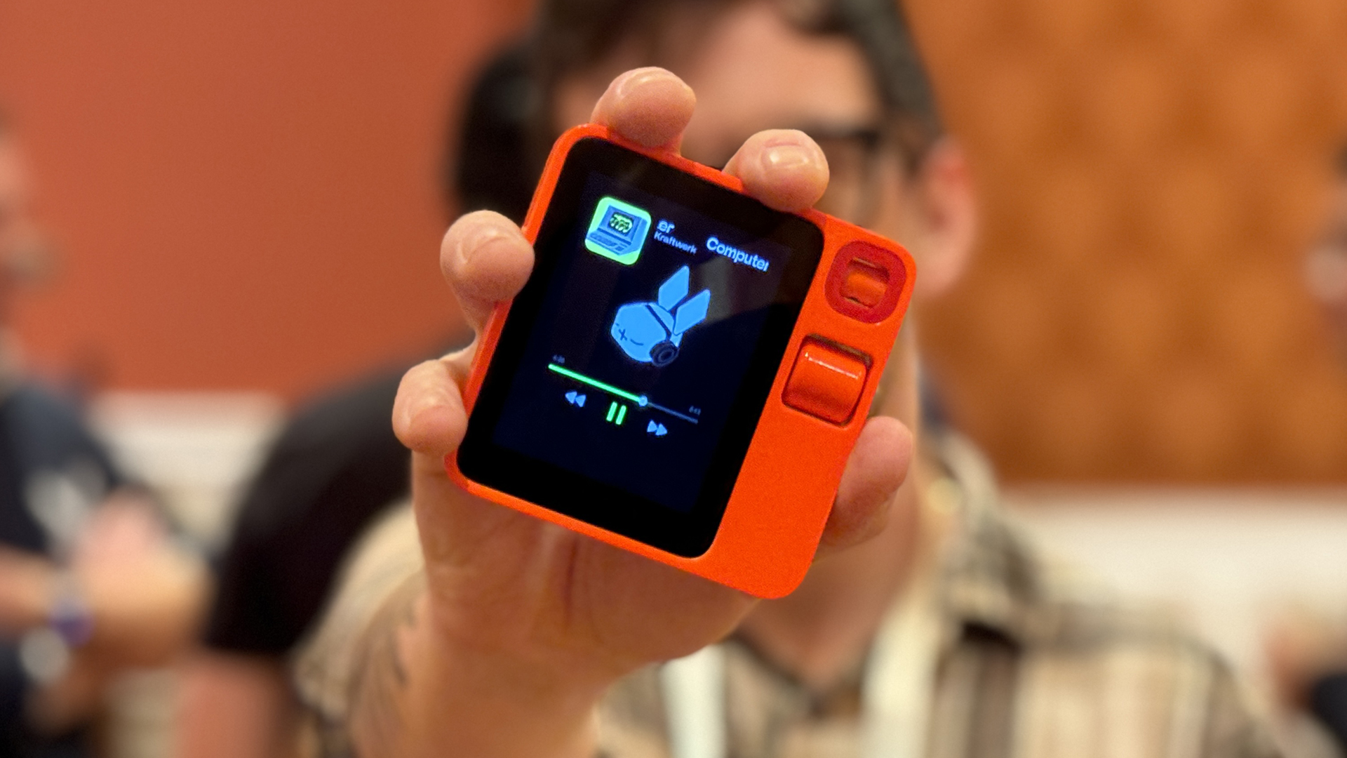 Зря они это затеяли: новый Rabbit R2 обречен на провал