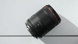 Обзор Canon RF 85mm f/1.4L VCM: долгожданный гибридный портретник
