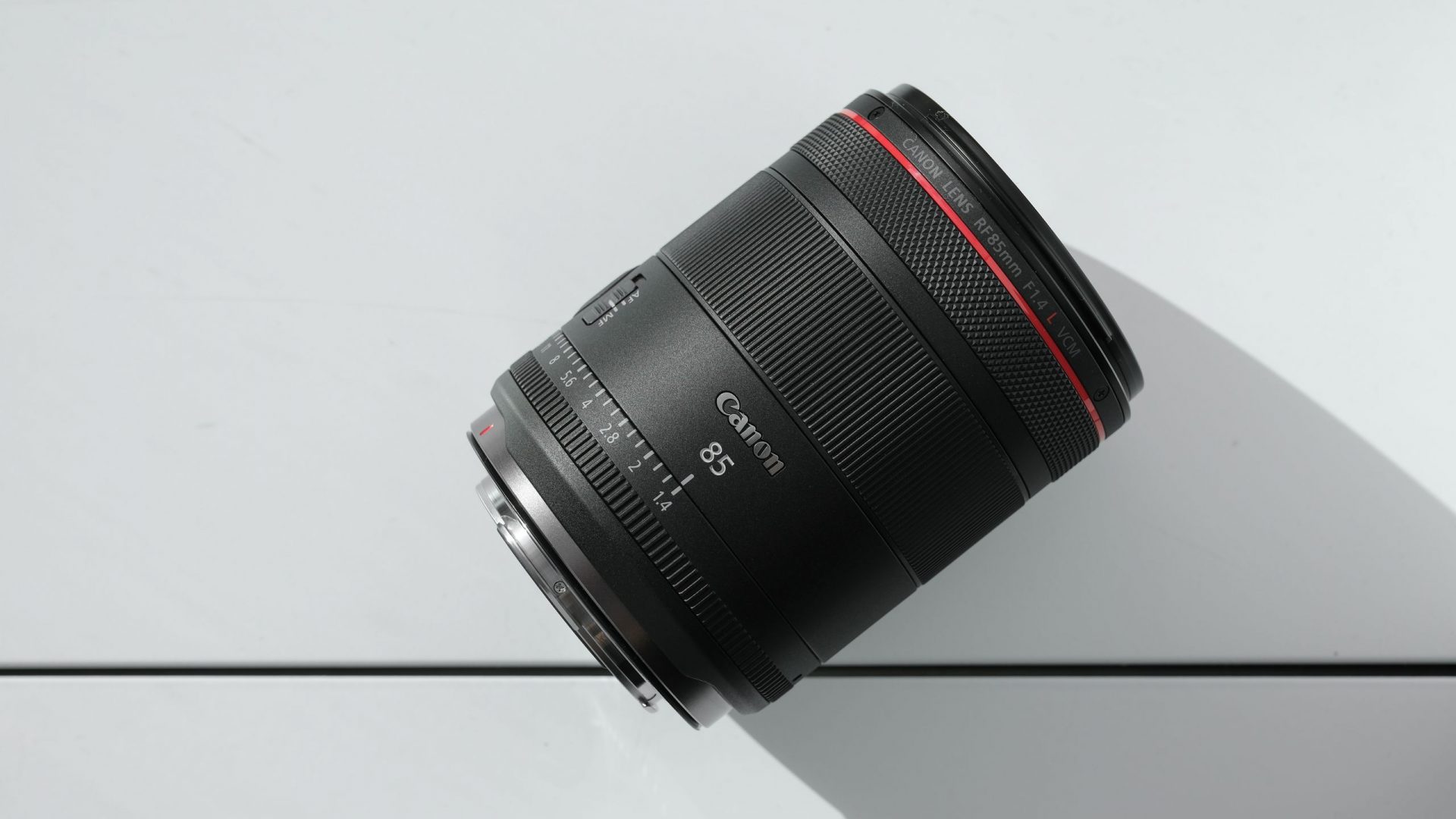 Обзор Canon RF 85mm f/1.4L VCM: долгожданный гибридный портретник