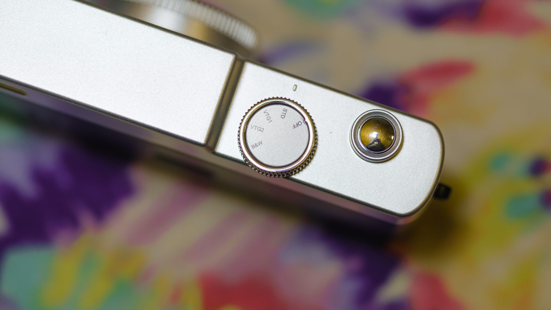 Обзор Camp Snap CS-Pro: компактная ретро-камера, которая стоит своих денег картинка Camp Snap CS-Pro