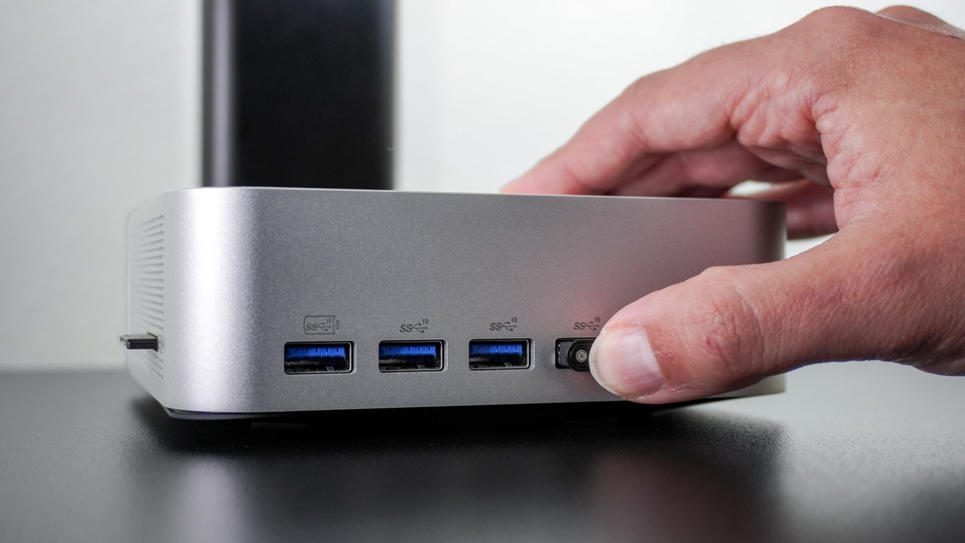 Обзор Geekom A9 Max: невероятно быстрый мини-ПК картинка Geekom A9 Max