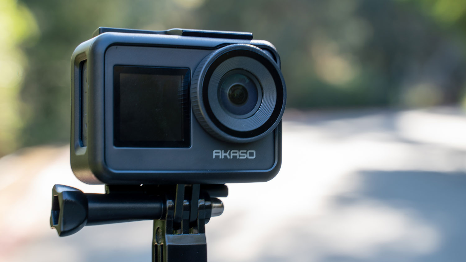 Бюджетные экшн-камеры 2025, которые перевернут ваши съемки картинка Лучшие недорогие экшн-камеры 2025 года | DGL.RU