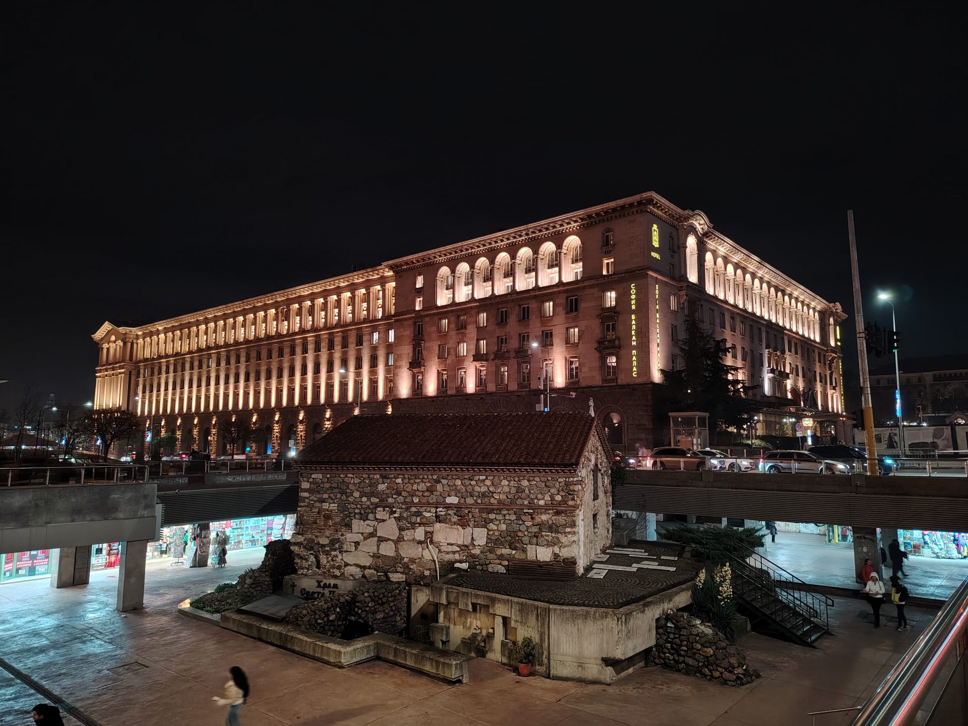 Обзор Honor Magic8 Lite: прочный, долговечный и удобный картинка Обзор Honor Magic8 Lite: прочный, долговечный и удобный фото