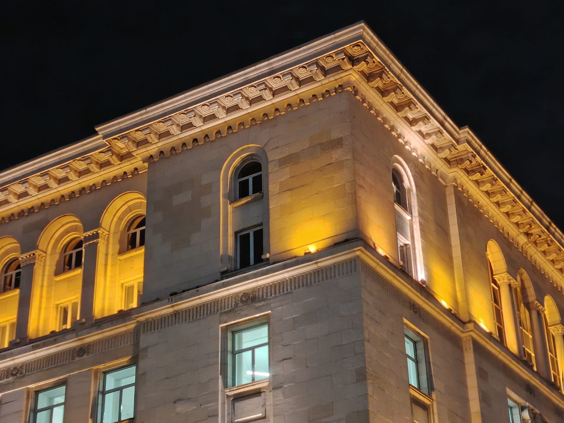 Обзор Honor Magic8 Lite: прочный, долговечный и удобный картинка Honor Magic8 Lite