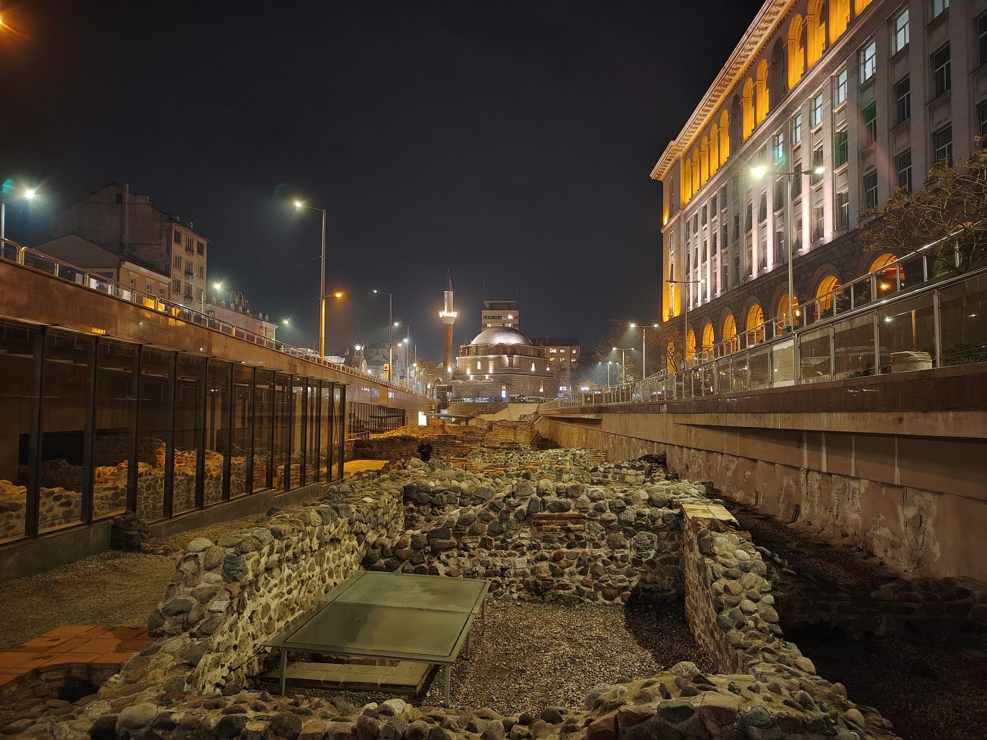 Обзор Honor Magic8 Lite: прочный, долговечный и удобный картинка Обзор Honor Magic8 Lite: прочный, долговечный и удобный фото