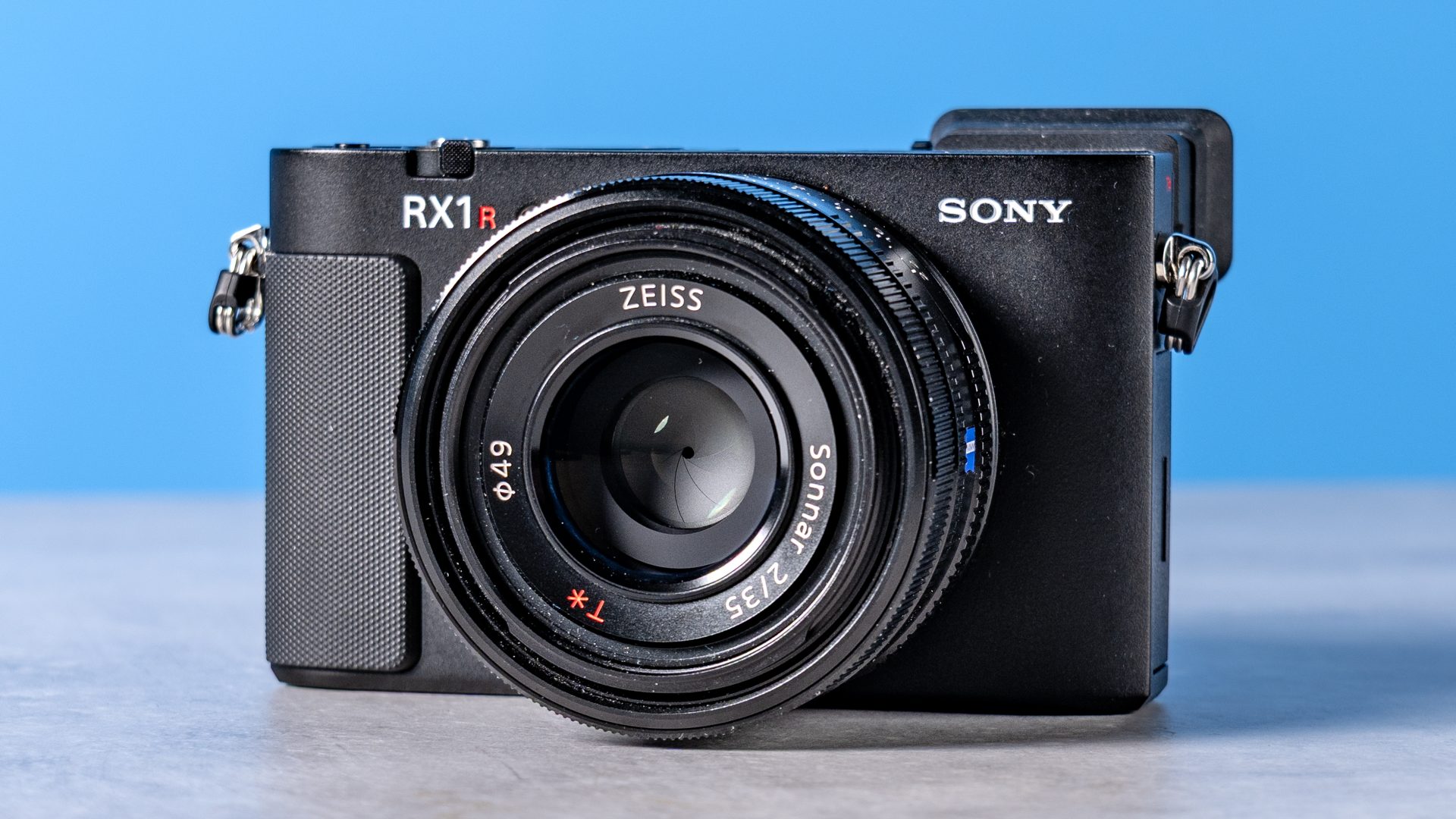 Обзор Sony RX1R III: достойная камера по грабительской цене картинка Sony RX1R III