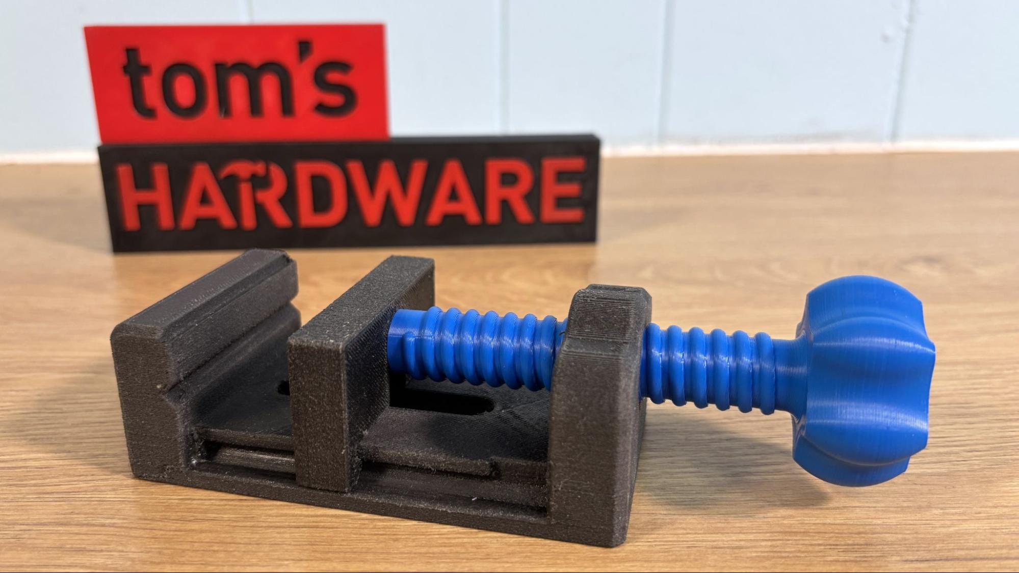 Обзор QIDI Q2: отличный принтер для работы при высоких температурах картинка 3D-принтер QIDI Q2: мощный для температур | DGL.RU