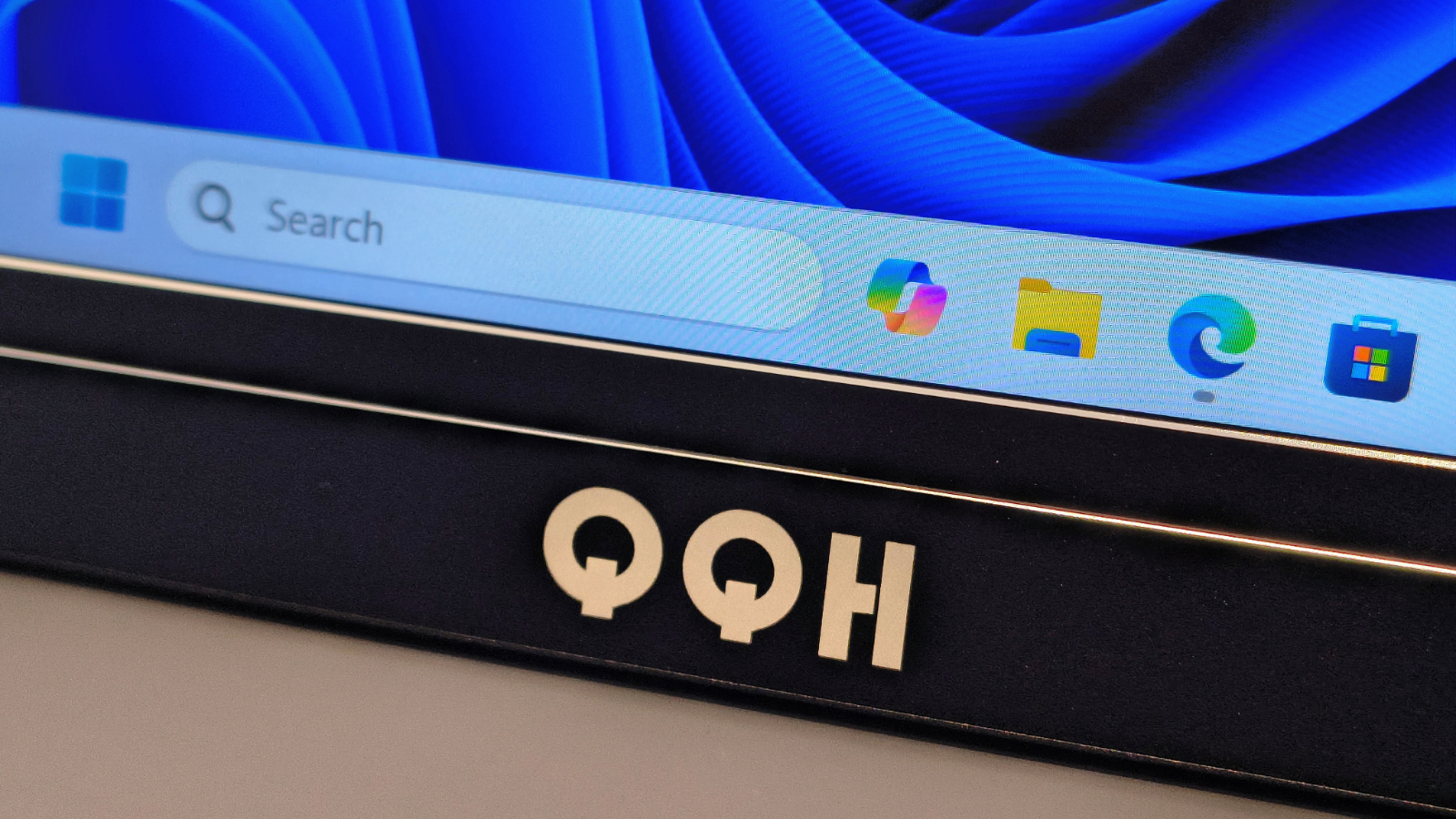 Обзор QQH Z12-4: портативный 4K-монитор картинка 4K-монитор QQH Z12-4 — бюджетный экран | DGL.RU