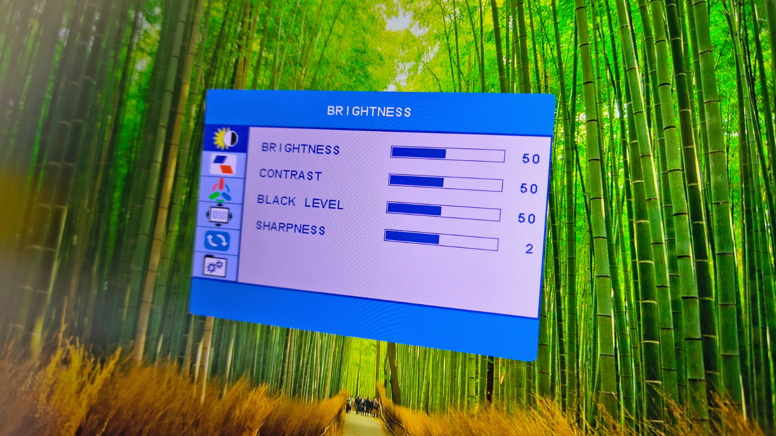 Обзор QQH Z12-4: портативный 4K-монитор картинка 4K-монитор QQH Z12-4 — бюджетный экран | DGL.RU