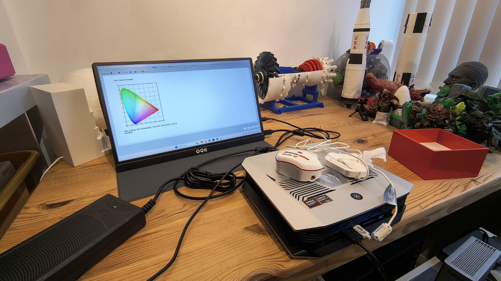 Обзор QQH Z12-4: портативный 4K-монитор картинка 4K-монитор QQH Z12-4 — бюджетный экран | DGL.RU