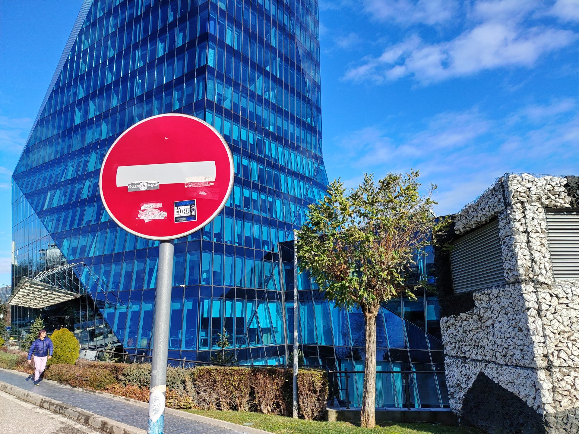 Обзор Honor Magic8 Lite: прочный, долговечный и удобный картинка Honor Magic8 Lite