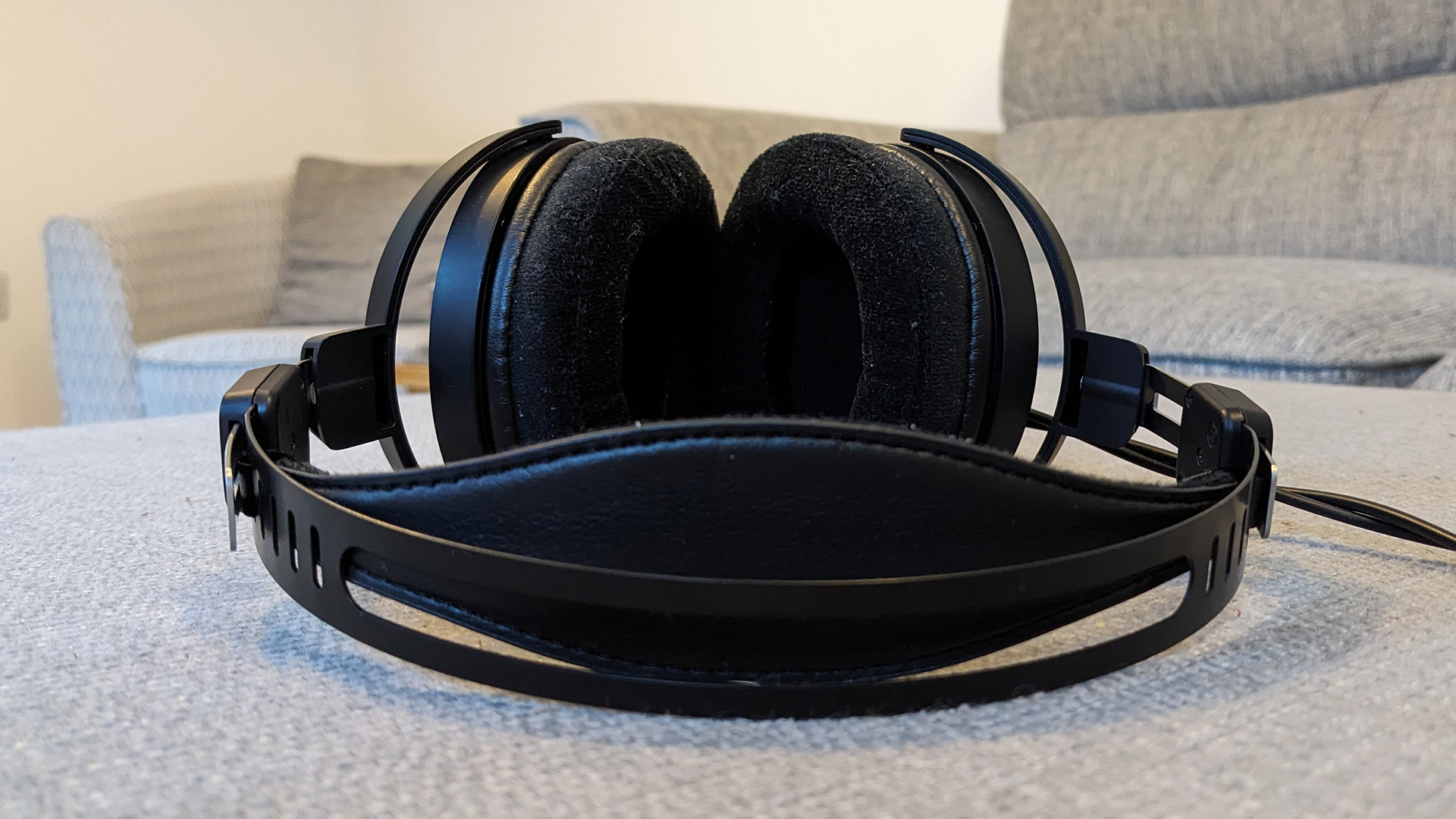 Audio-Technica ATH-R30x — доступные наушники | DGL.RU