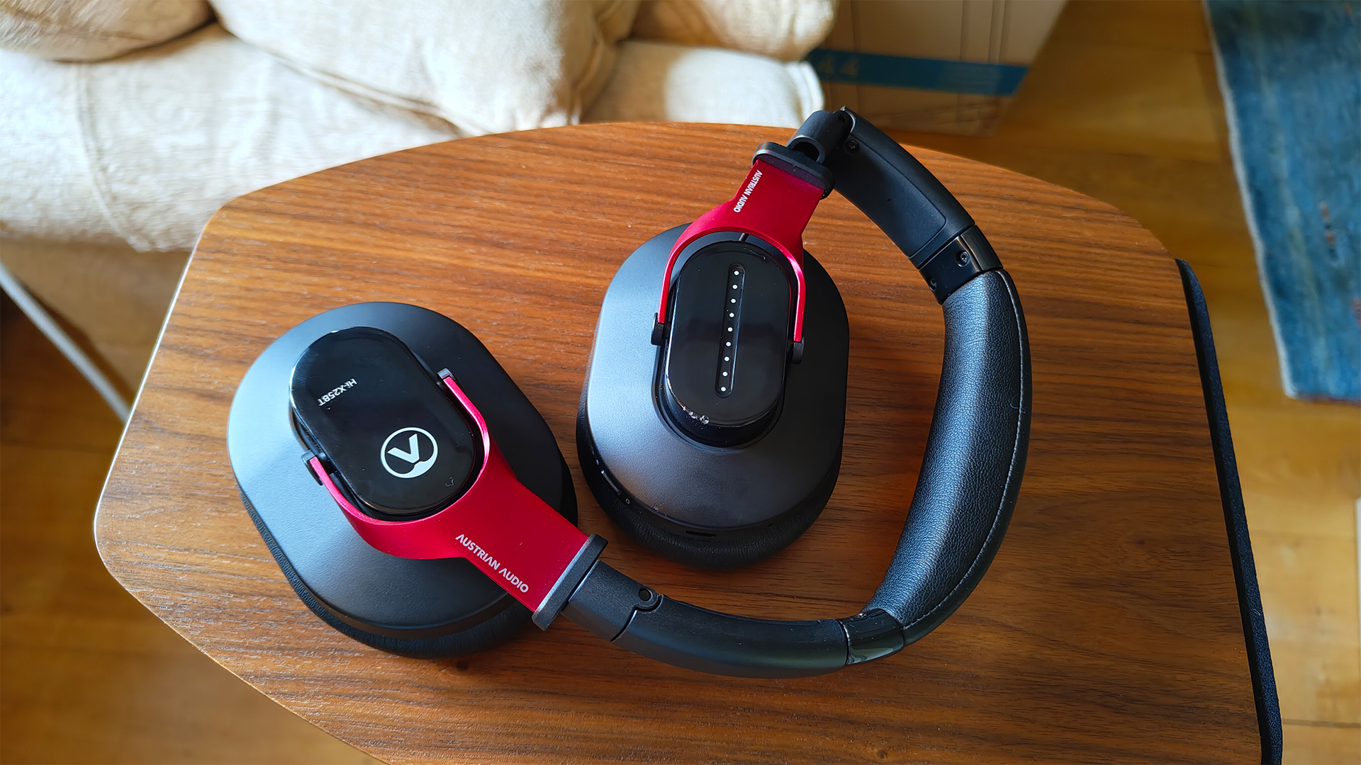 Обзор Austrian Audio Hi-X25BT: обилие деталей и чистота звука картинка Austrian Audio Hi-X25BT: Bluetooth-наушники | DGL.RU