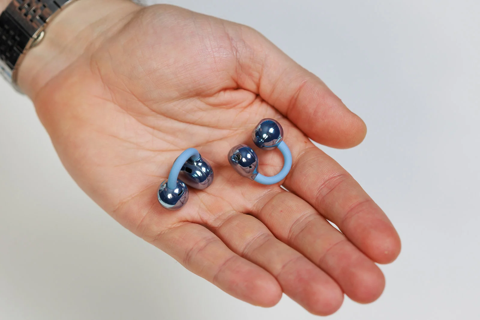 Обзор Huawei FreeClip 2: уникальный дизайн со звездочкой картинка Huawei FreeClip 2