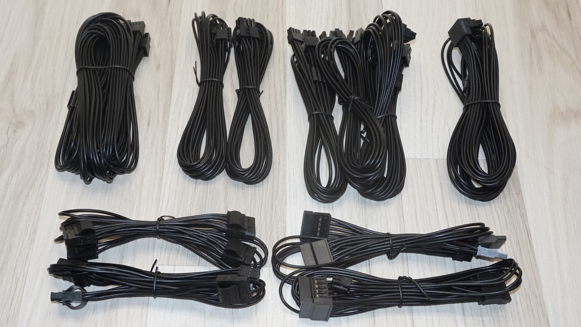 Обзор блока питания Corsair HX1000i SHIFT 1000W картинка Блок питания Corsair HX1000i SHIFT 1000W | DGL.RU